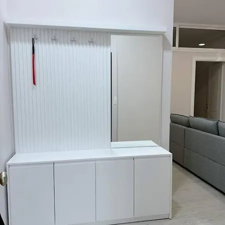 Aem 2 Bedroom Apt #1 골렘